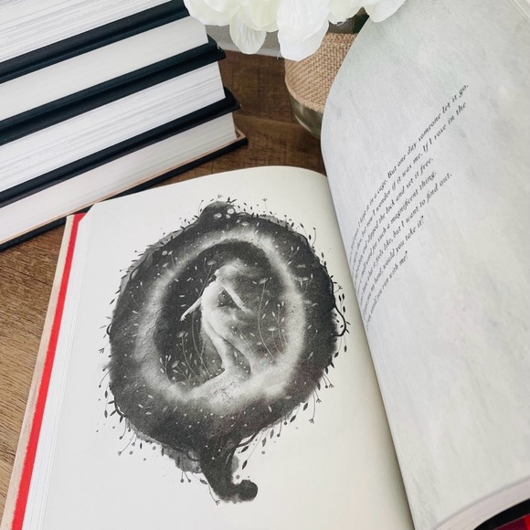 Exclusive Signed First Edition Gallant by V. E. Schwab - Picture 9 of 12